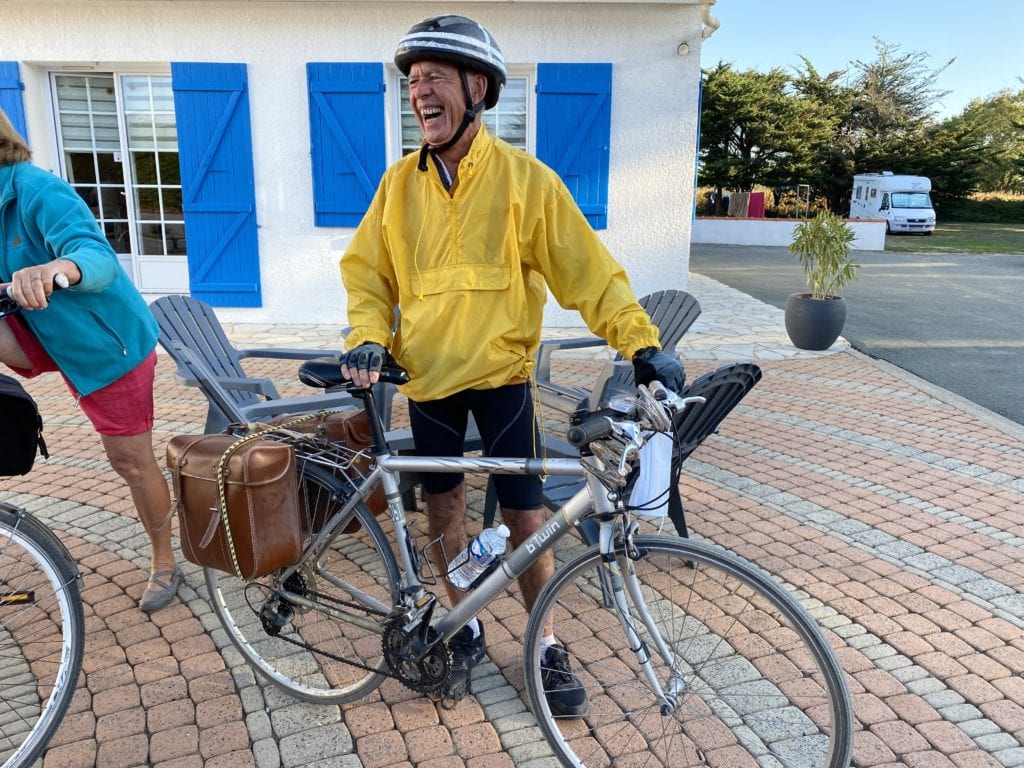 Labellisé Accueil vélo - Groupe ou individuel - Bivouac en toile - Chambre d’hôte - Appartement - Vélodysée - Balade à vélo - Location